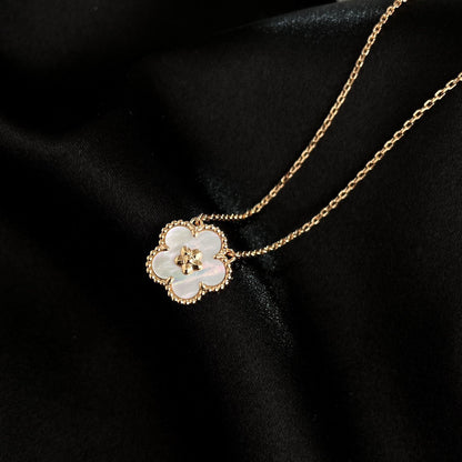 [Auream]LUCKY  WHITE MOP  PLUM BLOSSOM NECKLACE