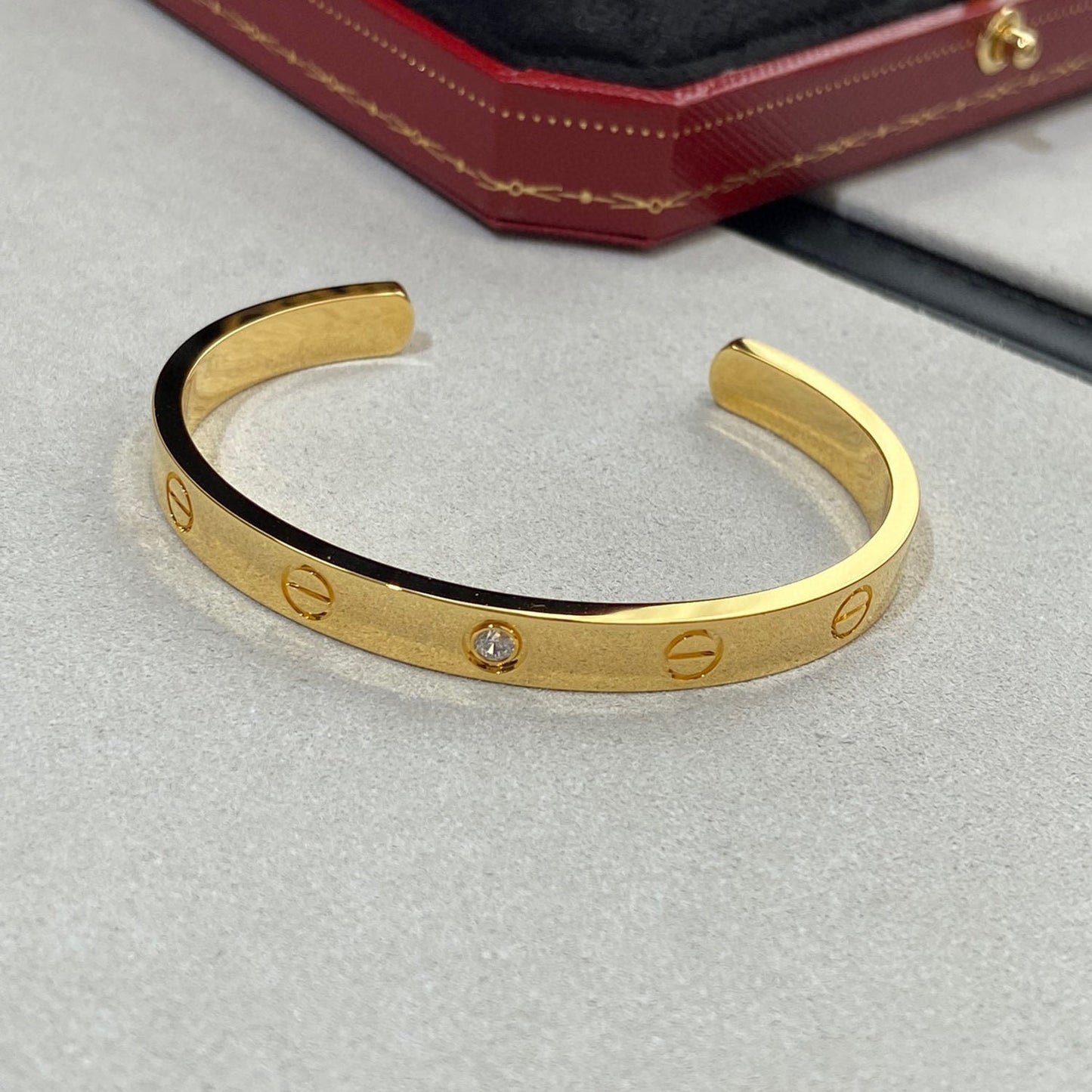 [Auream]LOVE BRACELET 6.1MM 1 DIAMOND OPEN CUFF