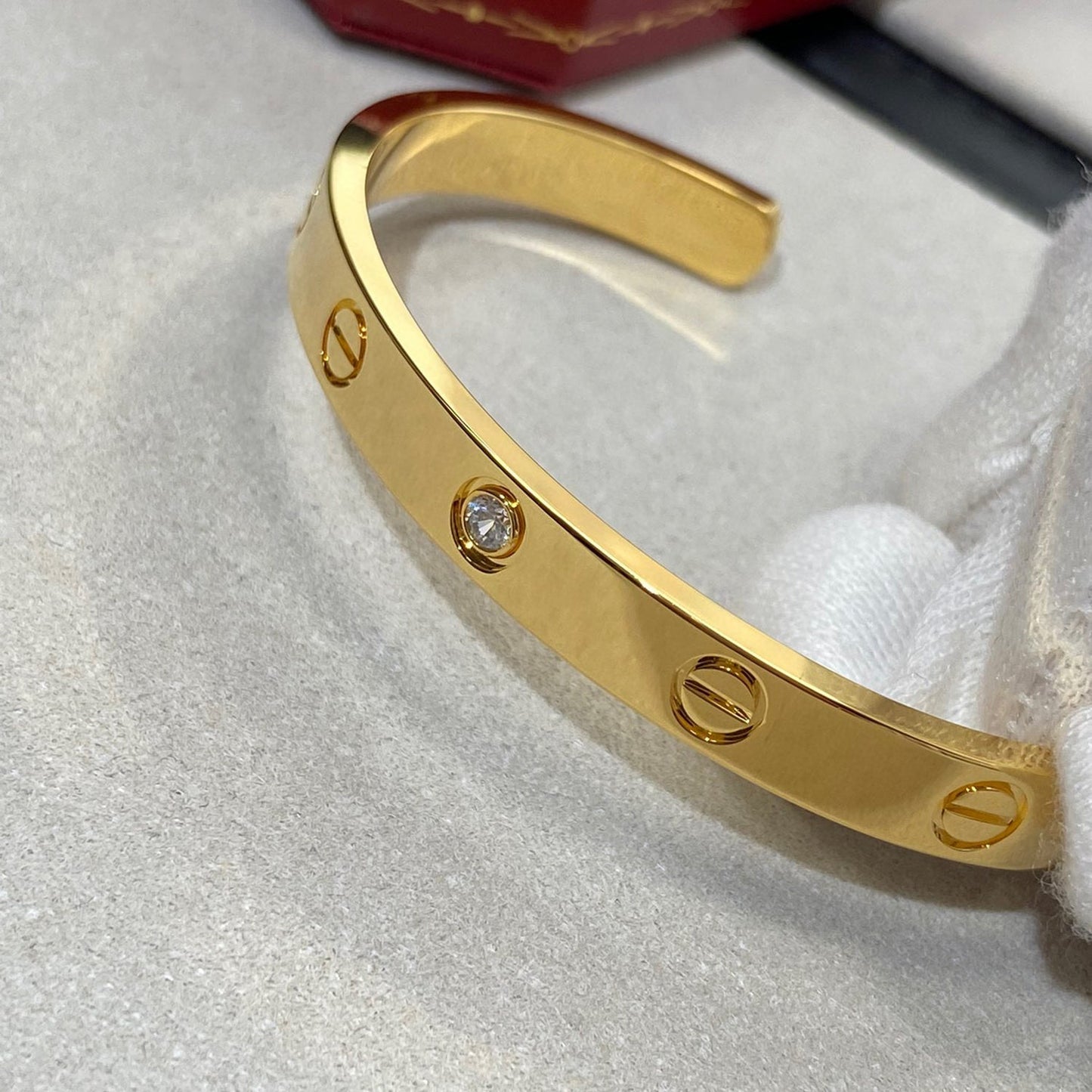 [Auream]LOVE BRACELET 6.1MM 1 DIAMOND OPEN CUFF