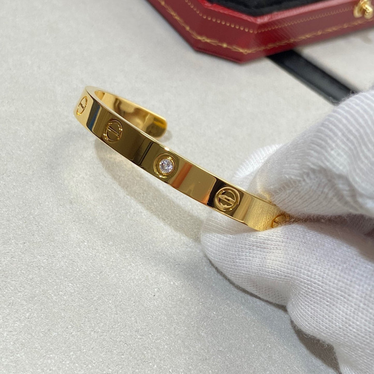 [Auream]LOVE BRACELET 6.1MM 1 DIAMOND OPEN CUFF