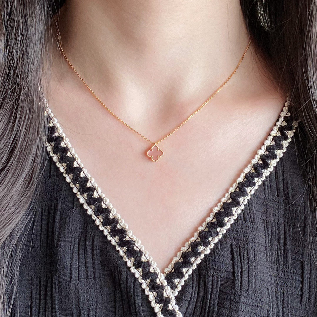 [Auream]CLOVER 15MM PINK MOTHER-OF-PEARL SINGLE FLOWER NECKLACE