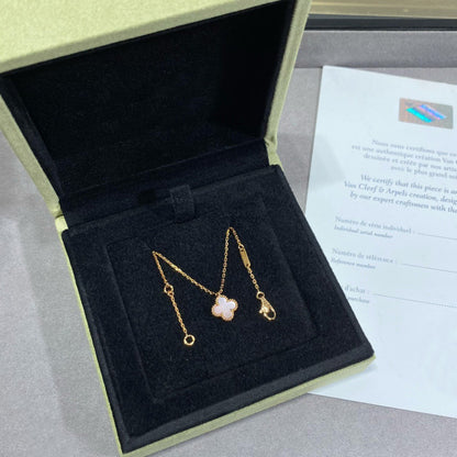 [Auream]CLOVER 15MM PINK MOTHER-OF-PEARL SINGLE FLOWER NECKLACE
