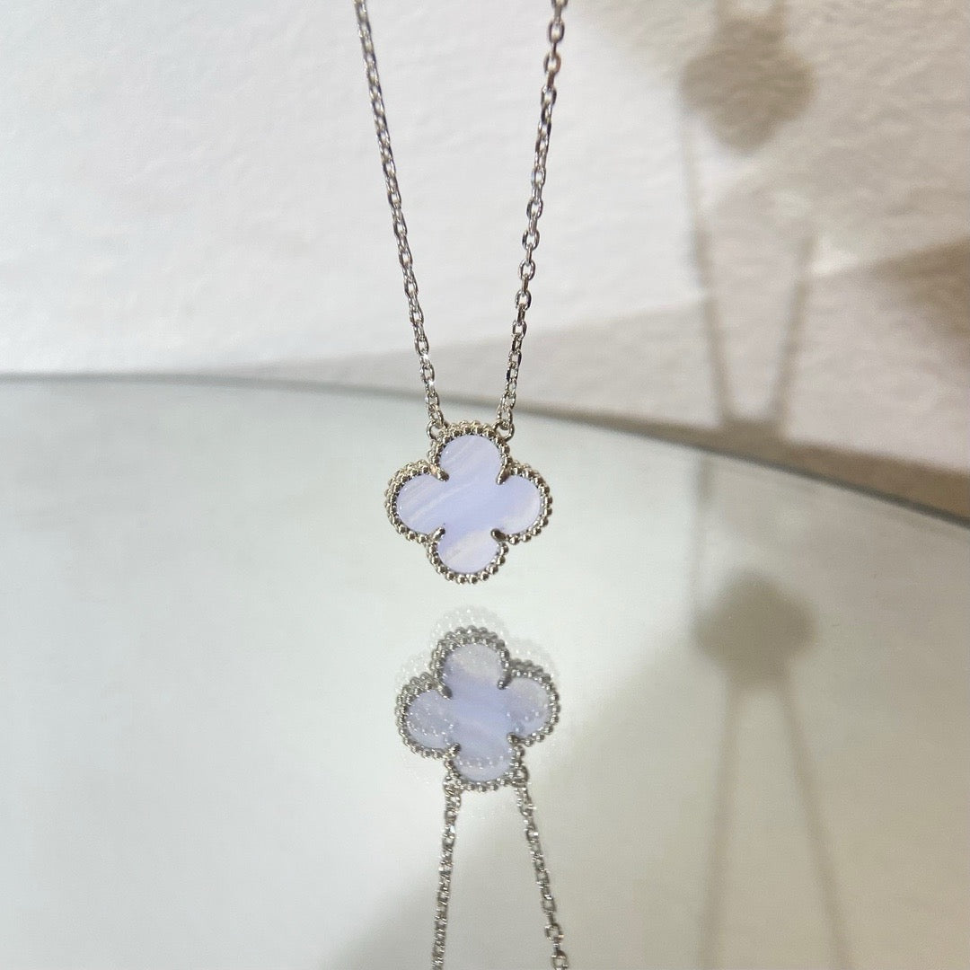 [Auream]CLOVER 15MM BLUE CHALCEDONY NECKLACE SILVER