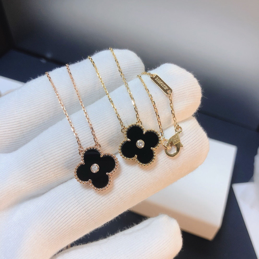 [Auream]CLOVER 15MM DIAMOND ONYX NECKLACE