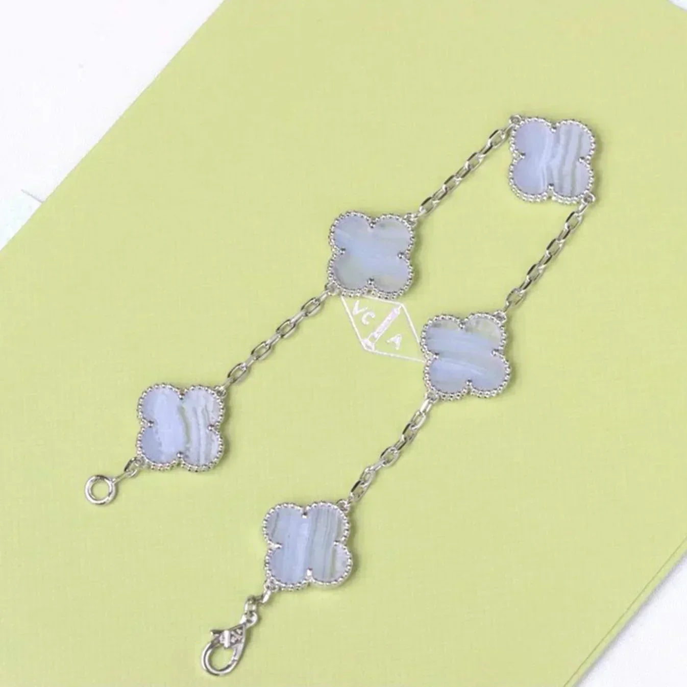 [Auream] CLOVER 5 MOTIF PURPLE CHALCEDONY BRACELET COLLECTION