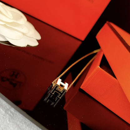 [Auream]H WHITE SQUARE GOLD NECKLACE