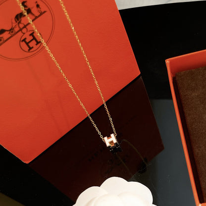 [Auream]H WHITE SQUARE GOLD NECKLACE