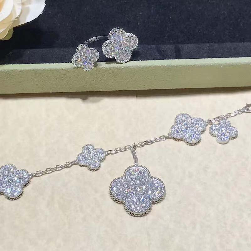 [Auream]CLOVER 6 MOTIFS SILVER DIAMOND BRACELET