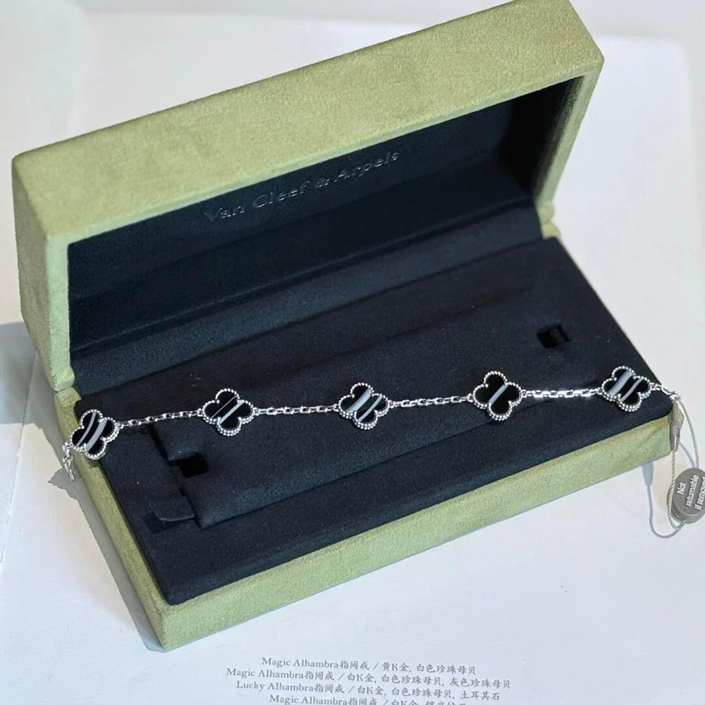 [Auream] CLOVER 5 MOTIF PULSAR STONE BRACELET COLLECTION