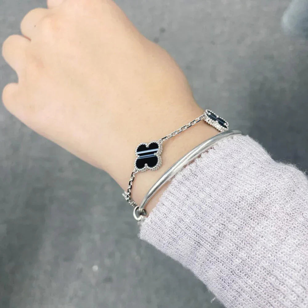 [Auream] CLOVER 5 MOTIF PULSAR STONE BRACELET COLLECTION
