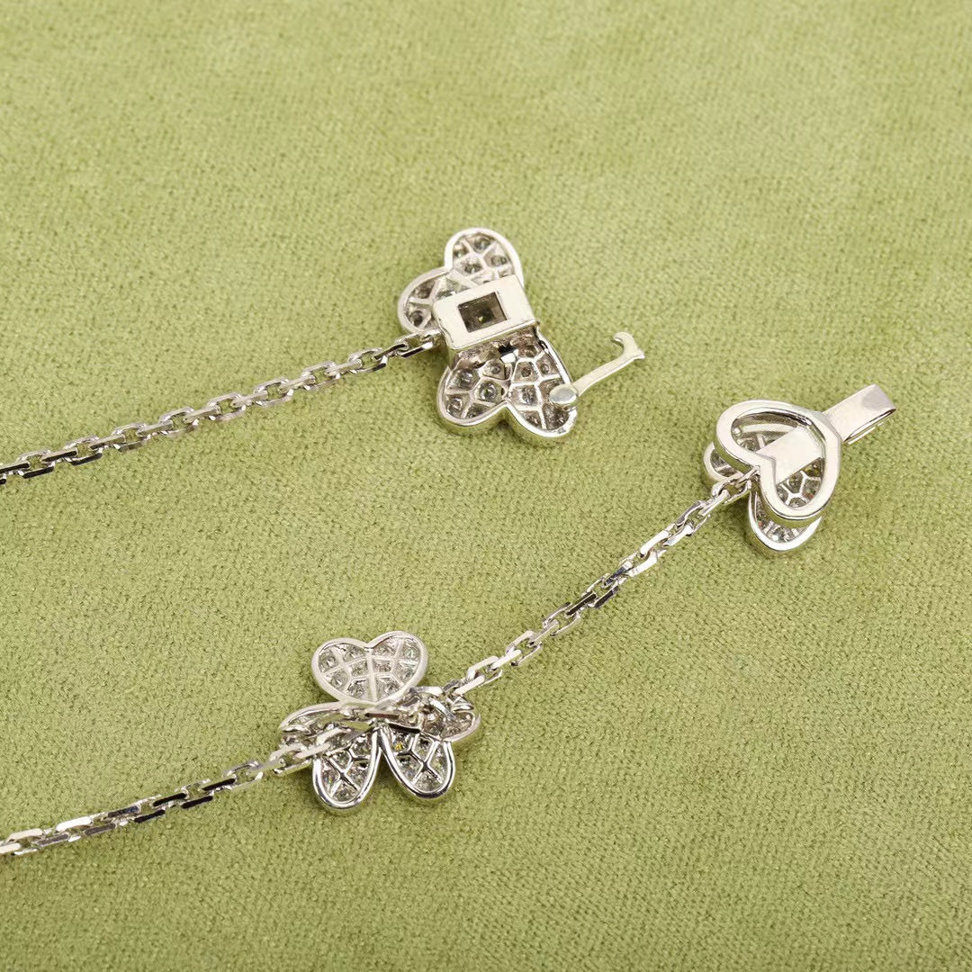[Auream]FRIVOLE SILVER 9 FLOWERS NECKLACE