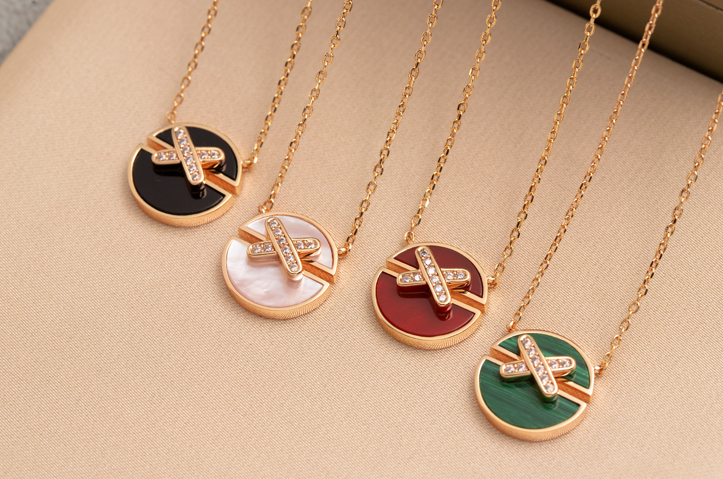 [Auream]JEUX DE PINK GOLD DIAMOND NECKLACE