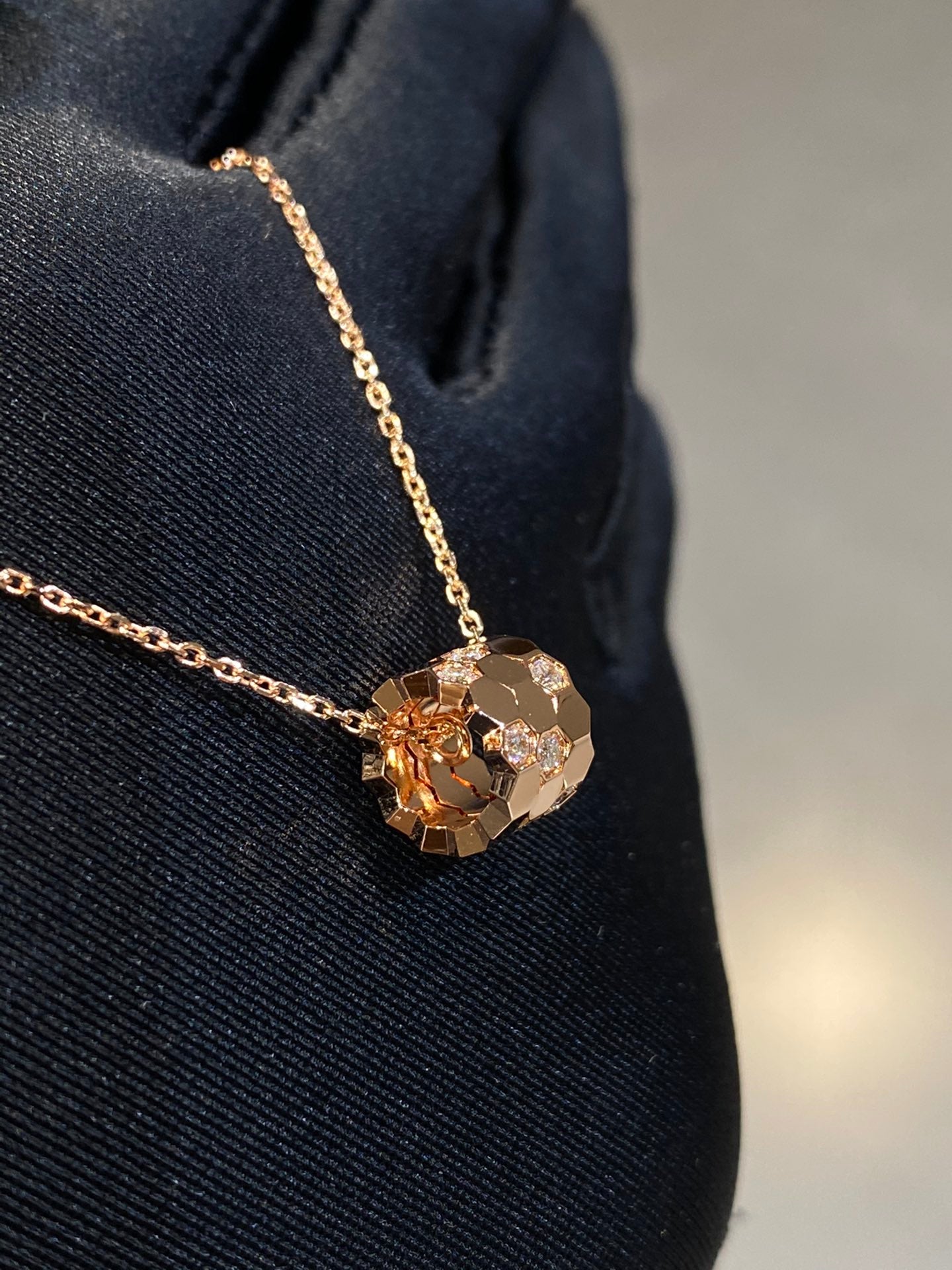 [Auream]BEE LOVE DIAMOND NECKLACE