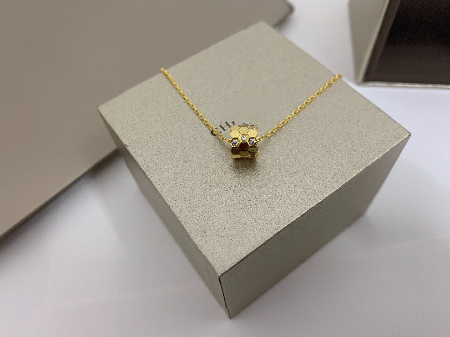 [Auream]BEE LOVE DIAMOND NECKLACE