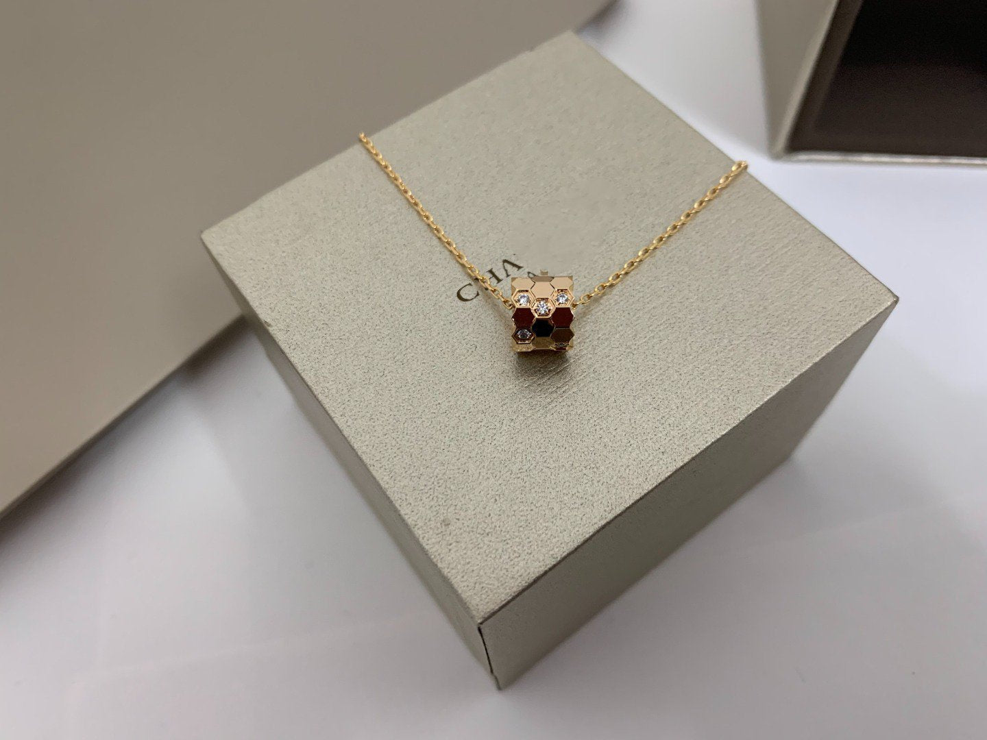 [Auream]BEE LOVE DIAMOND NECKLACE