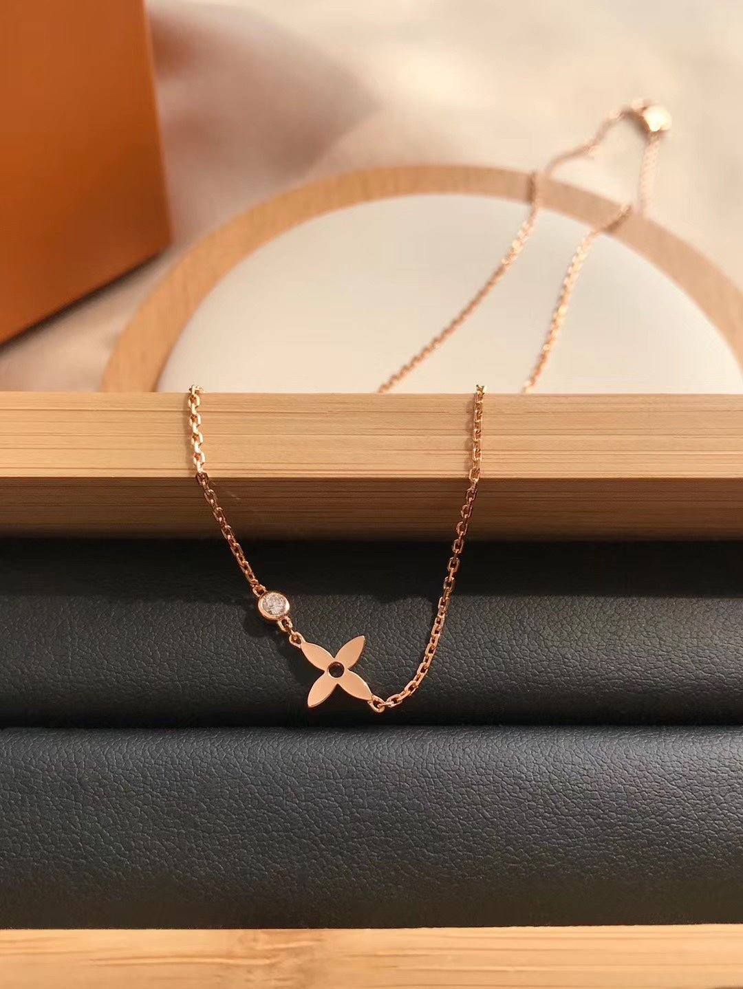 [Auream]BLOSSOM PENDANT PINK GOLD AND DIAMOND