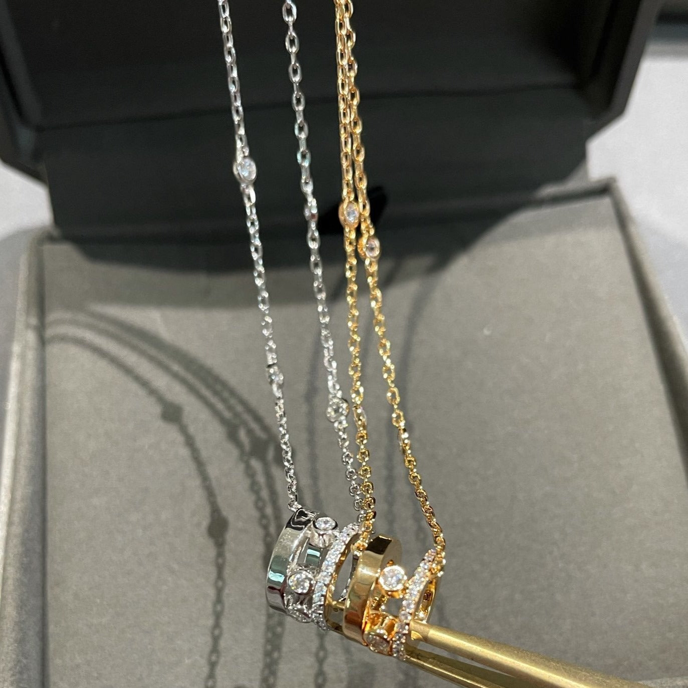 [Auream]CHAIN MOVE ROMANE PEDAND NECKLACE