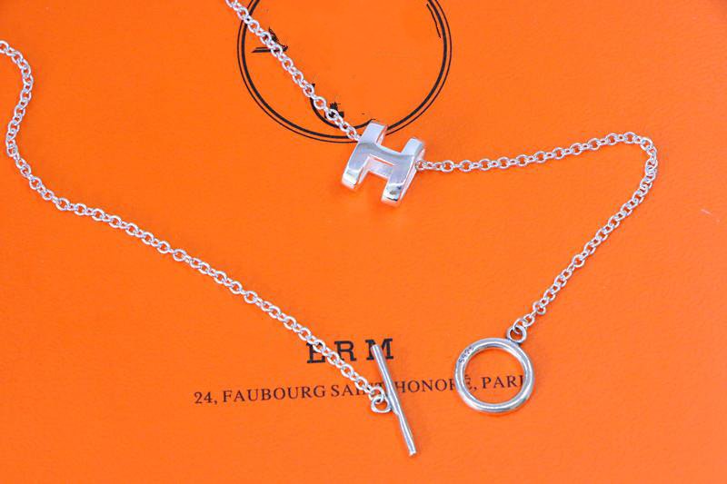 [Auream]HM NECKLACE H LETTER OVAL SERIES