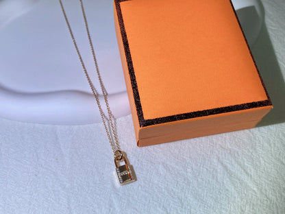 [Auream]HM ADVANCED NICHE LOCK HEAD NECKLACE DIAMONDS