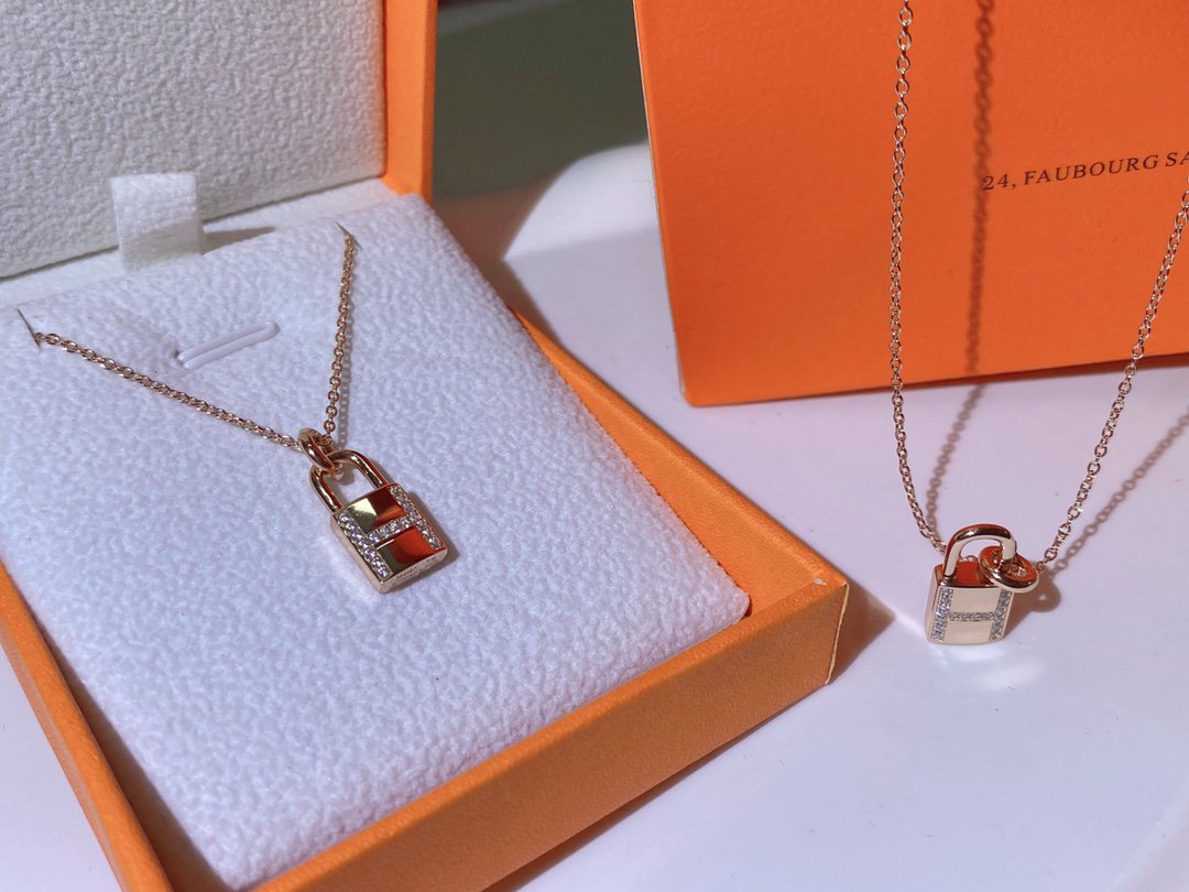 [Auream]HM ADVANCED NICHE LOCK HEAD NECKLACE DIAMONDS