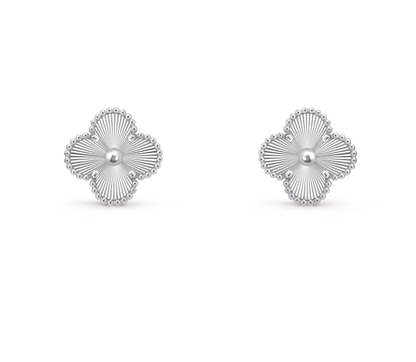 [Auream]CLOVER MEDIUM 1 MOTIFS LASER EARRINGS