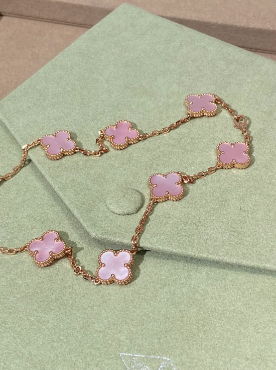 [Auream Jewellery] Pink Necklace with Ten Clover Designs