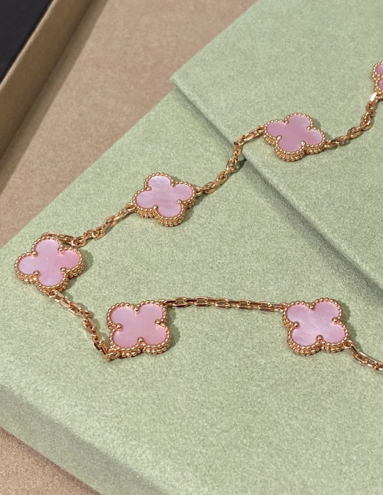 [Auream Jewellery] Pink Necklace with Ten Clover Designs
