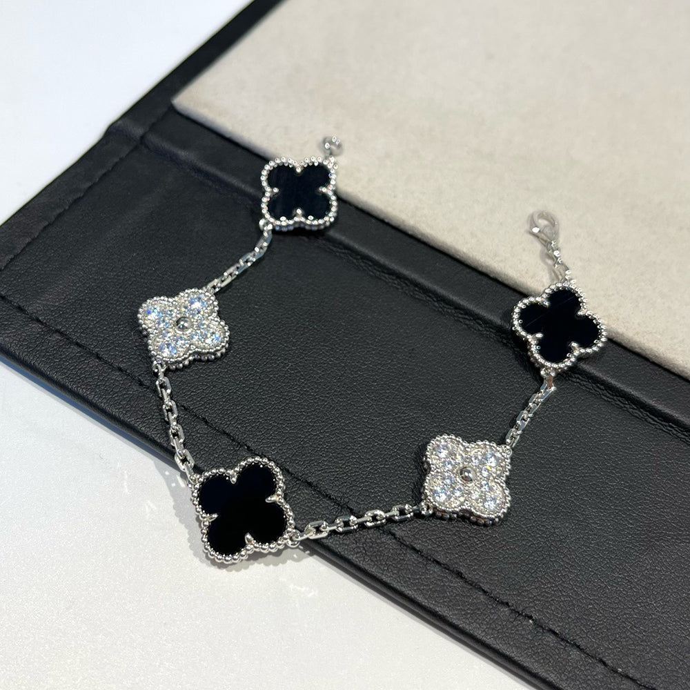 [Auream] CLOVER 5 MOTIF ONYXS BRACELET COLLECTION