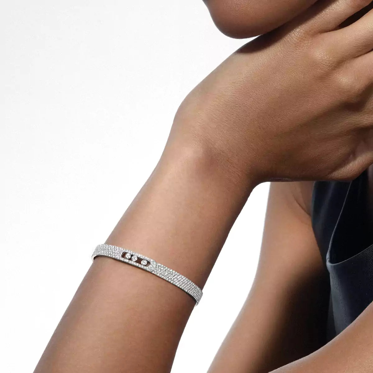 [Auream]Move Noa Full Pavé Diamond Bangle Bracelet