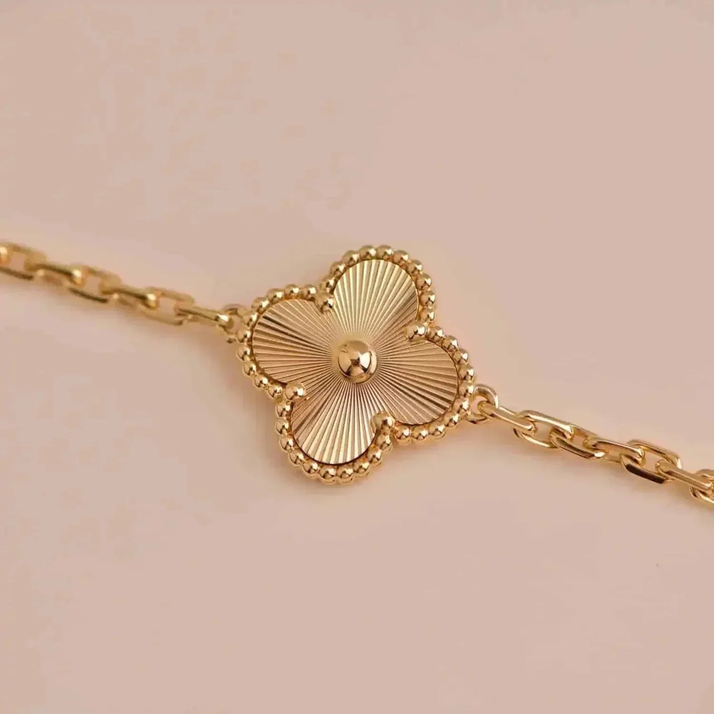 [Auream] CLOVER 5 MOTIF LASER BRACELET COLLECTION