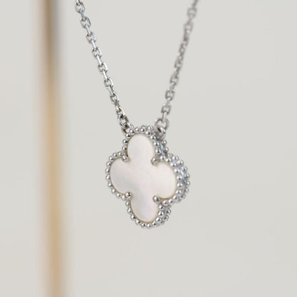 [Auream]CLOVER  15MM WHITE MOTHER-OF-PEARL SILVER