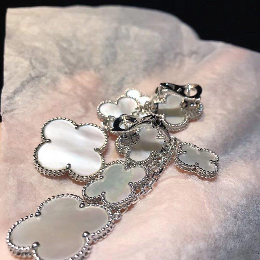 [Auream]CLOVER EARRINGS WHITE MOP 4 MOTIFS SILVER