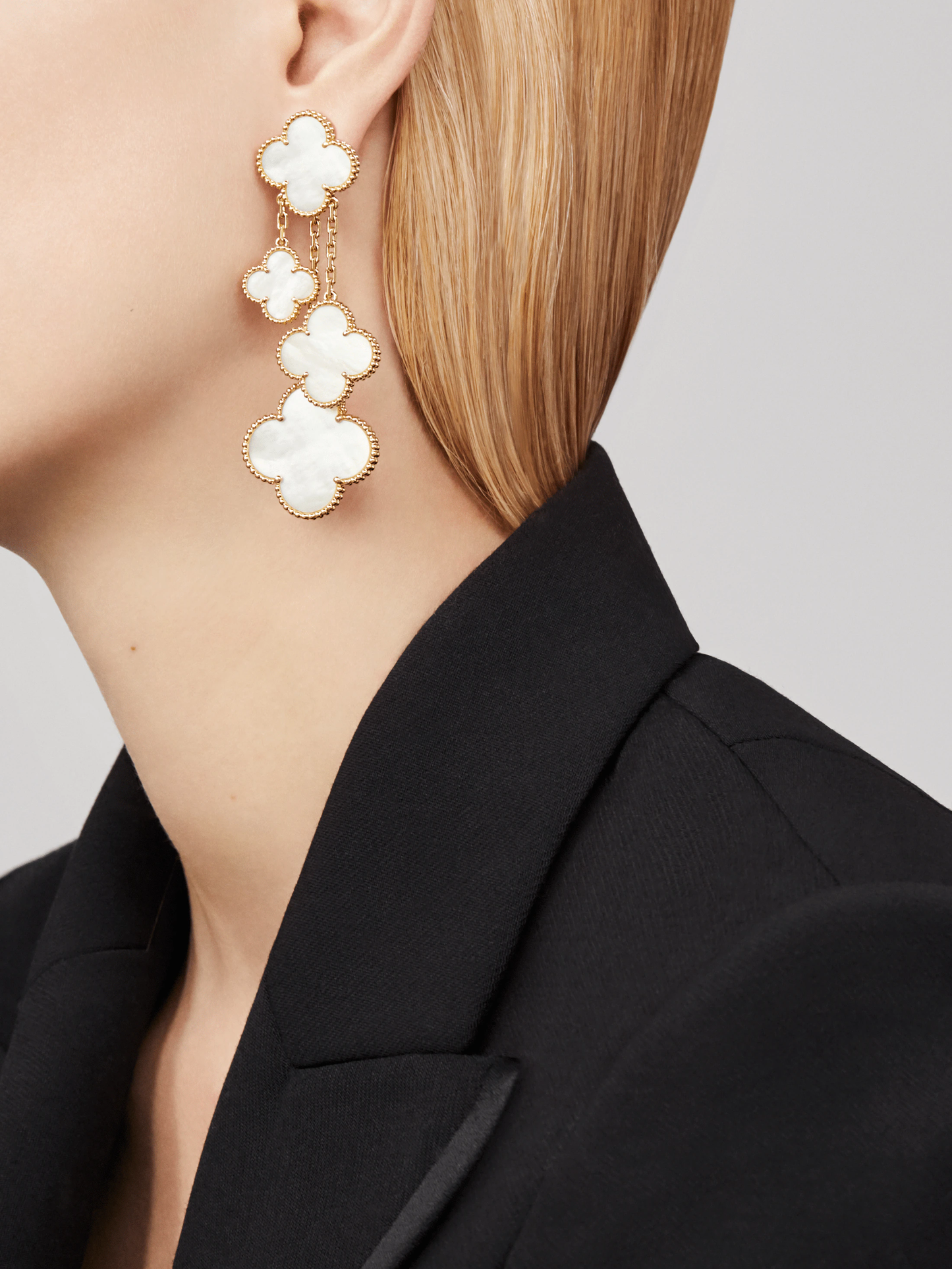 [Auream]CLOVER EARRINGS WHITE MOP 4 MOTIFS GOLD