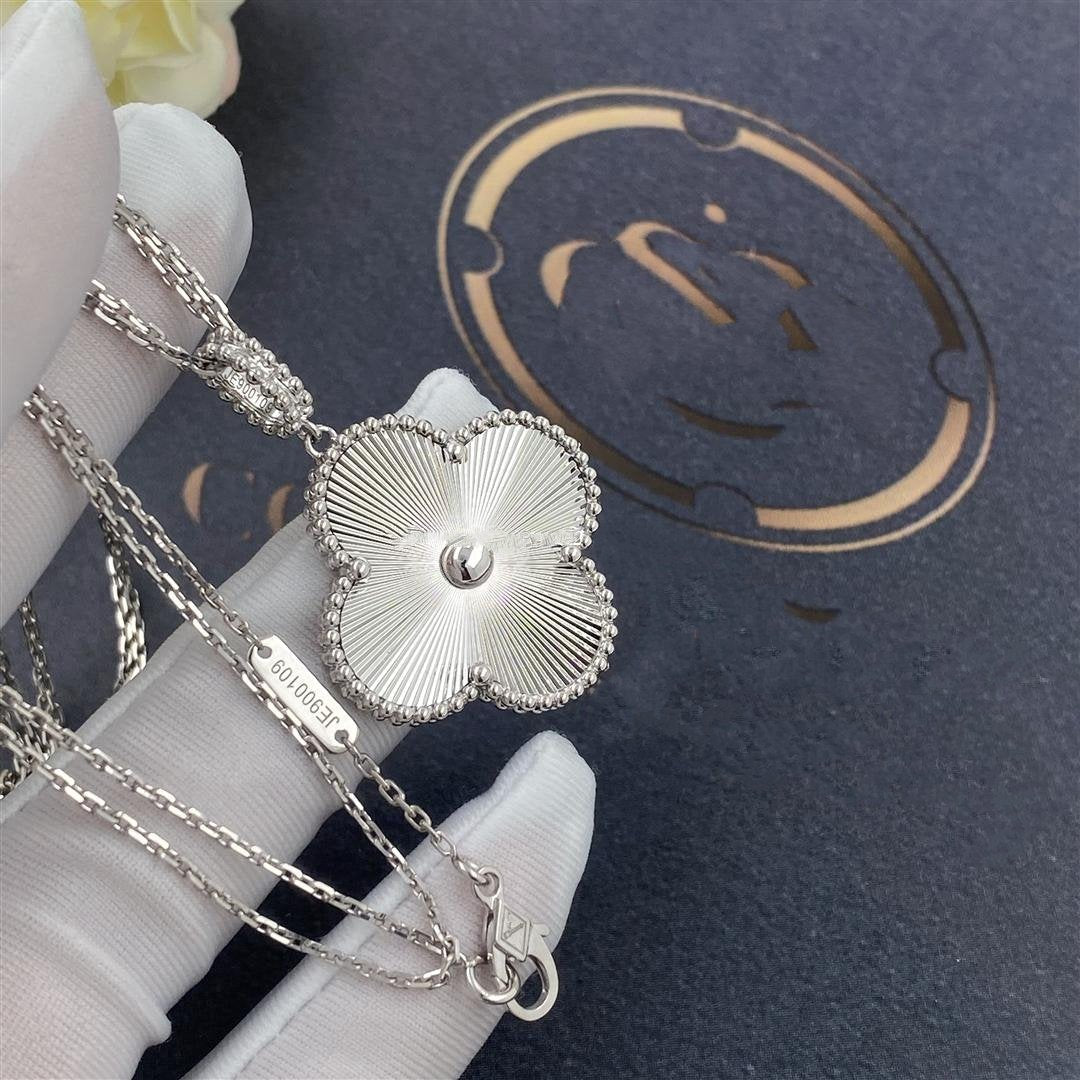 [Auream]CLOVER 25MM SILVER BIG CLOVER NECKLACE