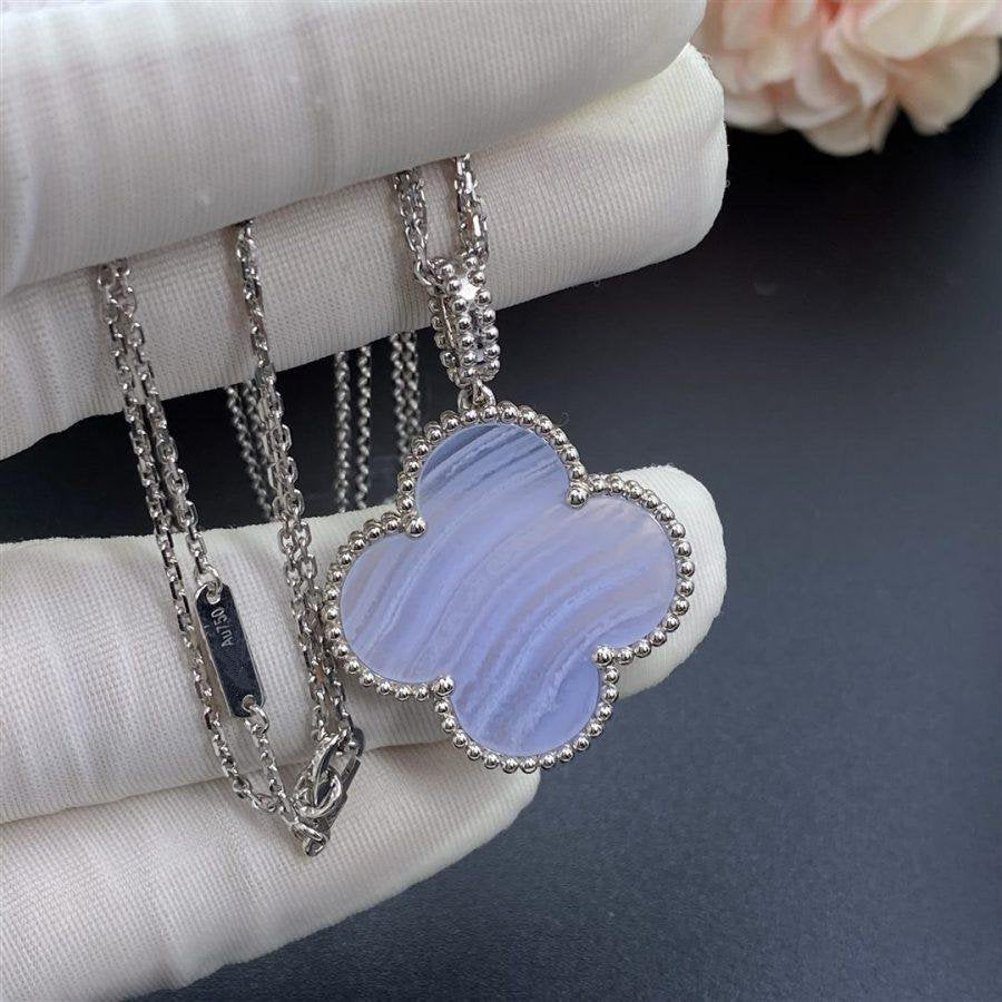 [Auream]CLOVER SILVER CHALCEDONY BIG CLOVER NECKLACE