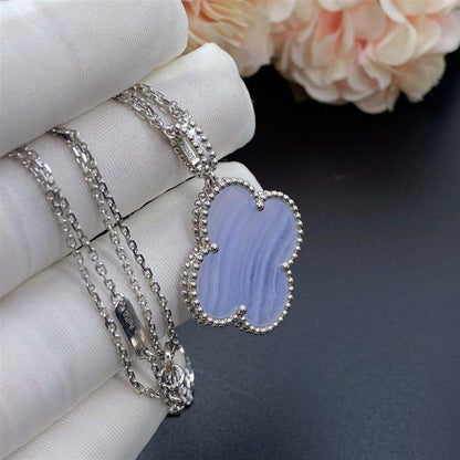 [Auream]CLOVER SILVER CHALCEDONY BIG CLOVER NECKLACE