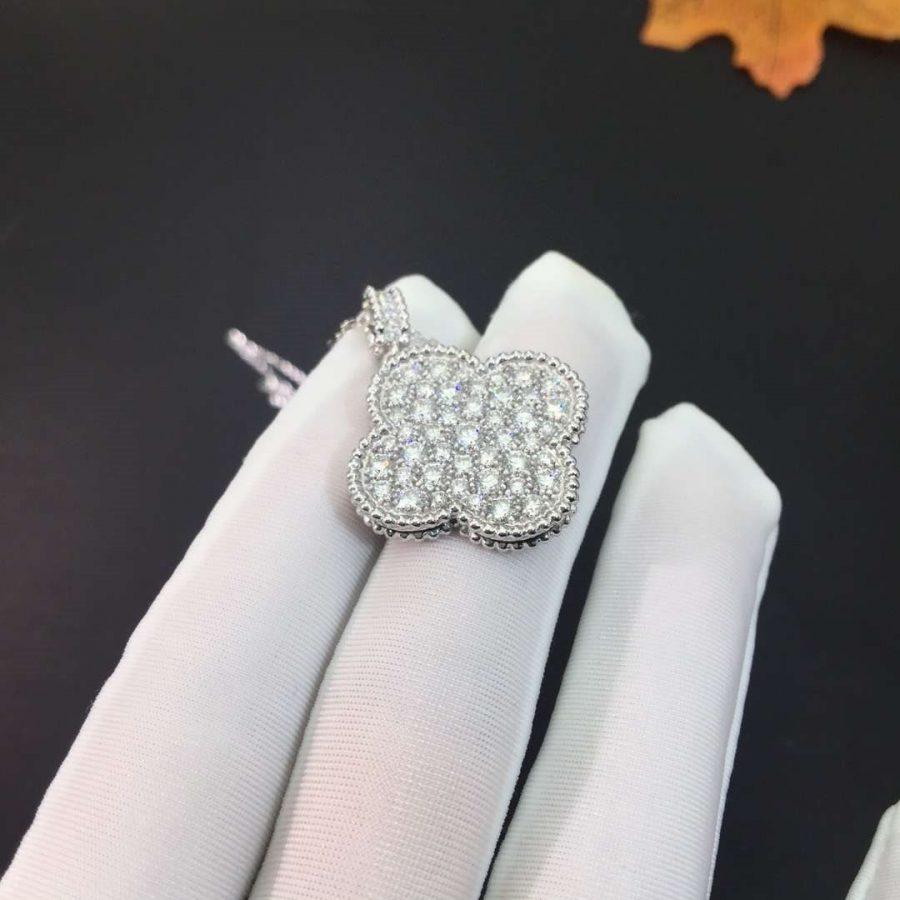 [Auream]CLOVER 25MM SILVER FULL DIAMOND BIG CLOVER NECKLACE