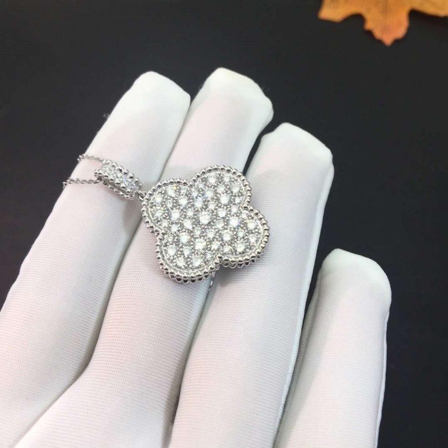 [Auream]CLOVER 25MM SILVER FULL DIAMOND BIG CLOVER NECKLACE