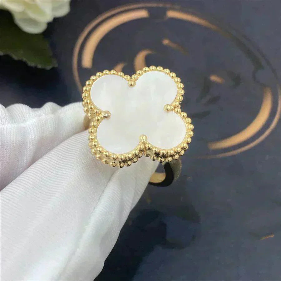 [Auream]CLOVER WHITE MOP RING