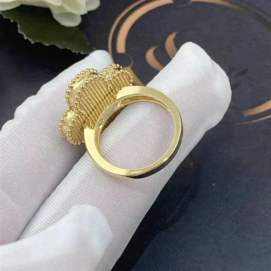[Auream]CLOVER WHITE MOP RING
