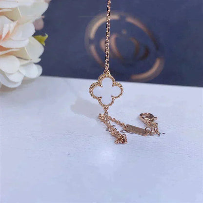 [Auream]CLOVER WHITE MOP SINGLE FLOWER BRACELET