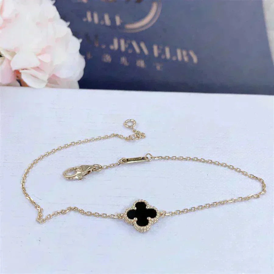 [Auream]CLOVER ONYX SINGLE FLOWER BRACELET