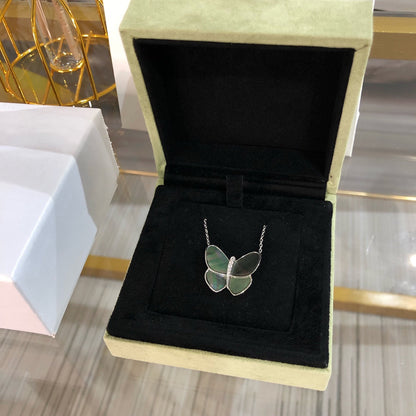 [Auream]LARGE BUTTERFLY SILVER PENDANT DIAMOND NECKLACE