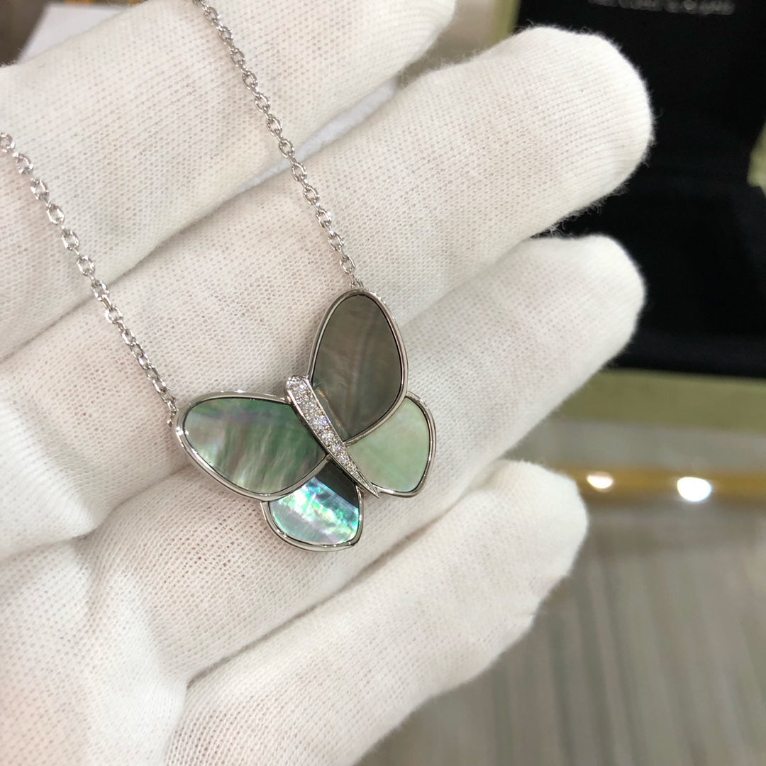 [Auream]LARGE BUTTERFLY SILVER PENDANT DIAMOND NECKLACE