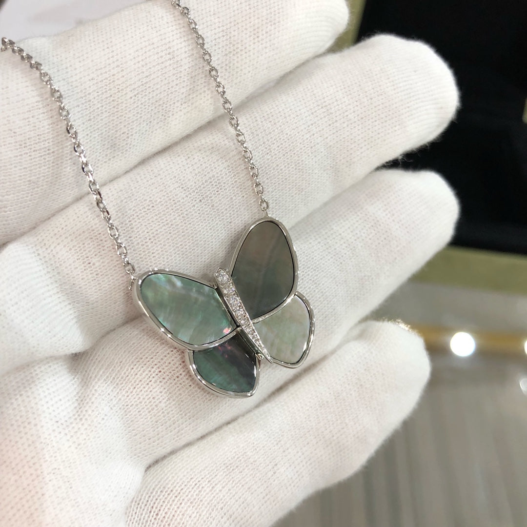 [Auream]LARGE BUTTERFLY SILVER PENDANT DIAMOND NECKLACE