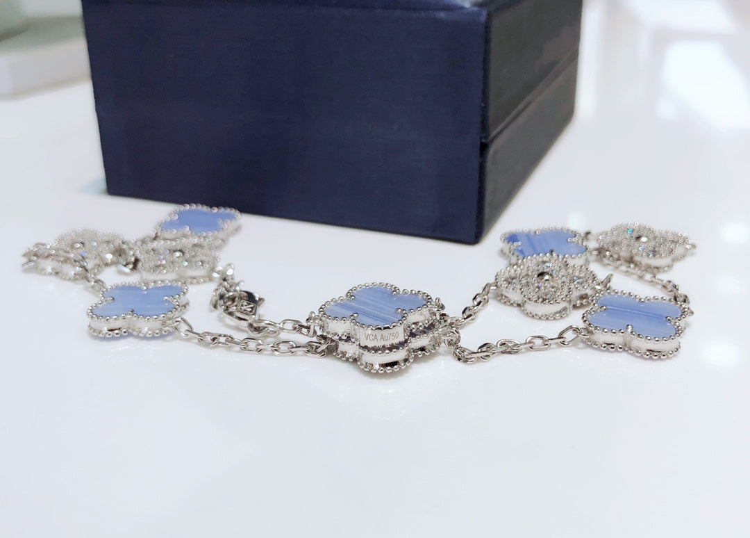 [Auream]CLOVER 10 MOTIFS CHALCEDONY DIAMONDS SILVER NECKLACE