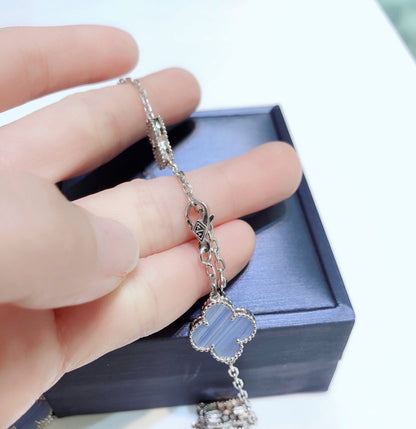 [Auream]CLOVER 10 MOTIFS CHALCEDONY DIAMONDS SILVER NECKLACE