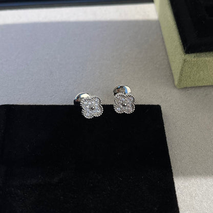 [Auream]CLOVER MINI DIAMOND STUD EARRINGS
