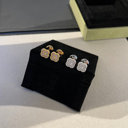 [Auream]CLOVER MINI DIAMOND STUD EARRINGS