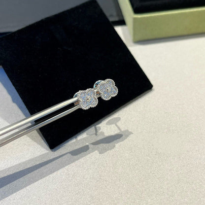 [Auream]CLOVER MINI DIAMOND STUD EARRINGS